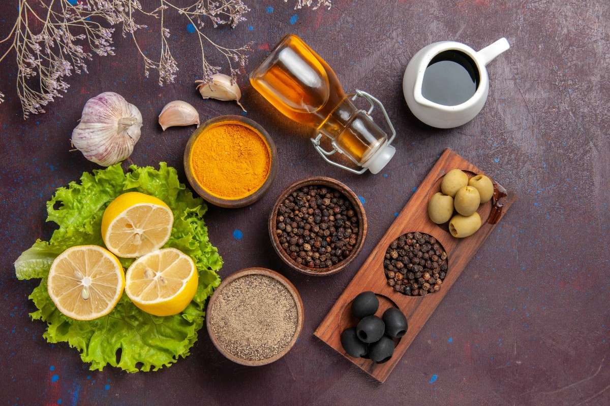 Acid Reflux home remedy ingredients include lemon, turmeric powder, and other ayurvedic herbs.
