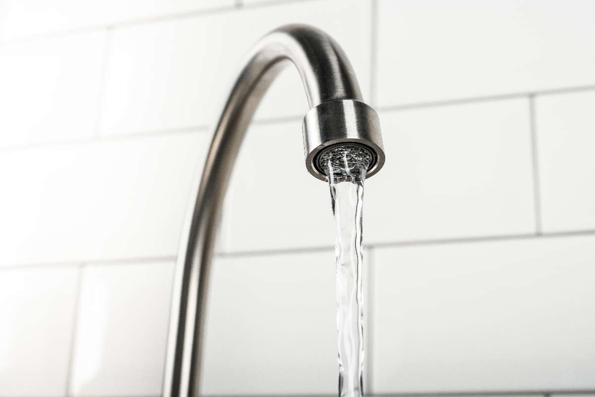Running tap water is good for preventing tooth cavities.